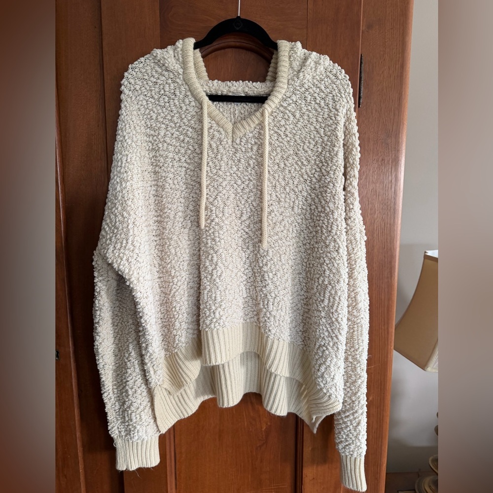 POL Women's Cream V-Neck Sweater